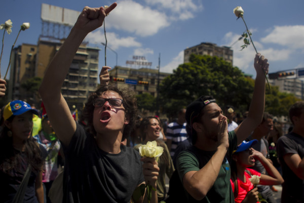 Tercer día de protestas estudiantiles en Venezuela