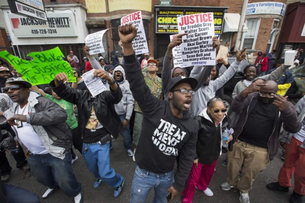 Júbilo en Baltimore tras imputación de agentes por la muerte de Freddie Gray