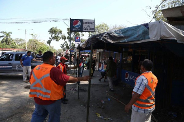 Los operativos los desarrollan en conjunto autoridades de transporte y regulación sanitaria.