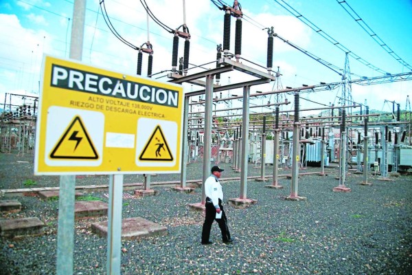 Listo el decreto que dividirá a la Enee en tres empresas