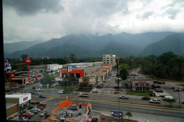 Persisten probabilidades de lluvias para el resto del día