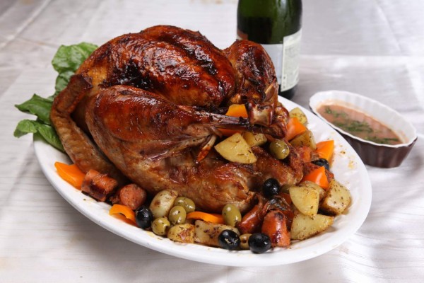 Pavo con relleno español y salsa de vino tinto