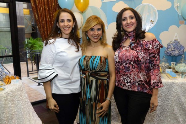 Fiesta maternal para Andrea Handal de Álvarez