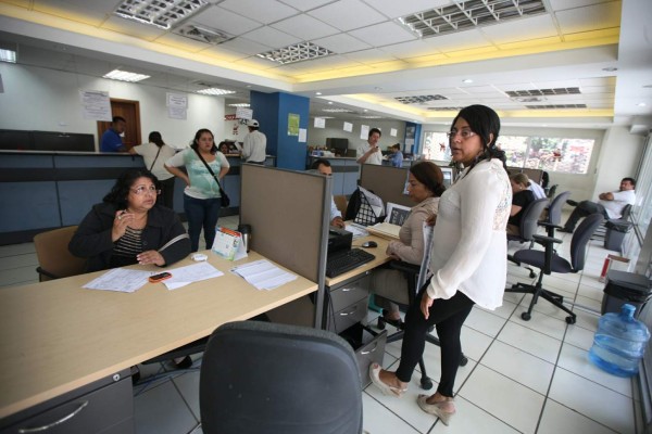 Más de 2,600 empleados a la calle con cierre de la DEI