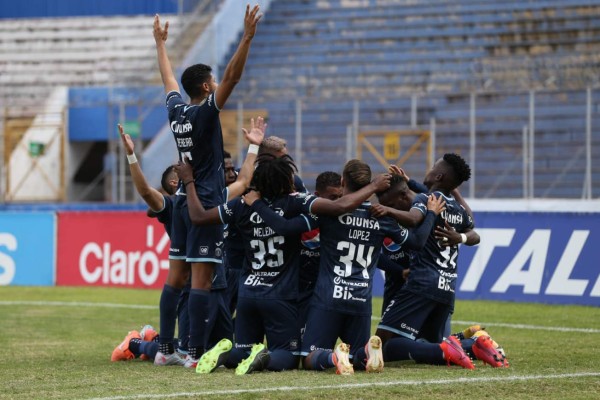 Motagua humilló 5-0 al Platense en el Nacional