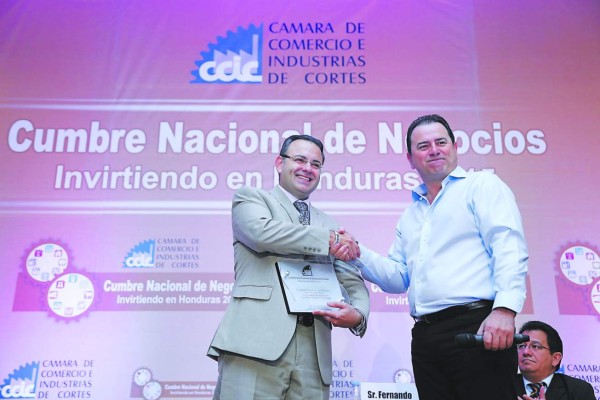 Ministerio Público investiga la sustracción de millones en efectivo de banco de los Rosenthal