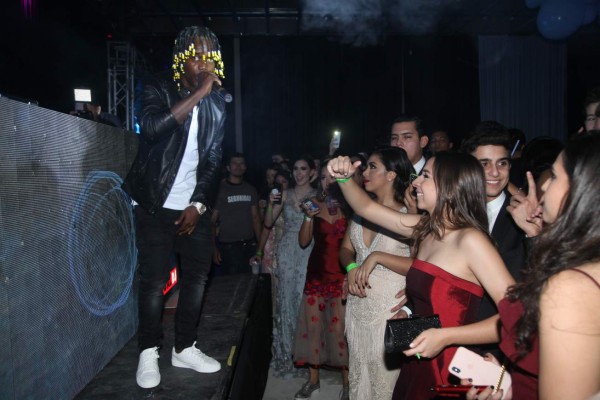 Juventud, elegancia y celebración en la Prom 2018 de la EIS