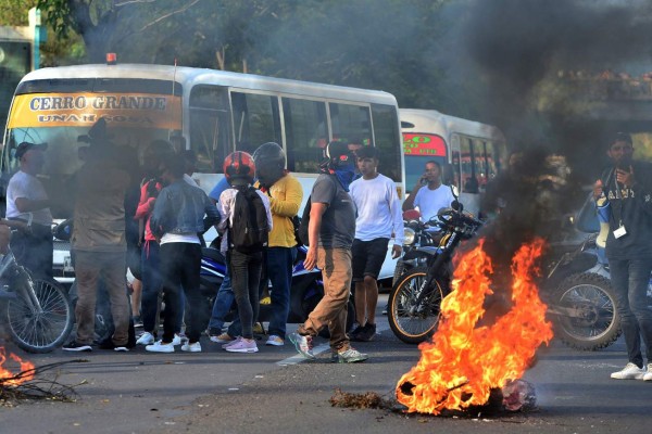 Honduras: nueva jornada de protestas deja varias carreteras bloqueadas