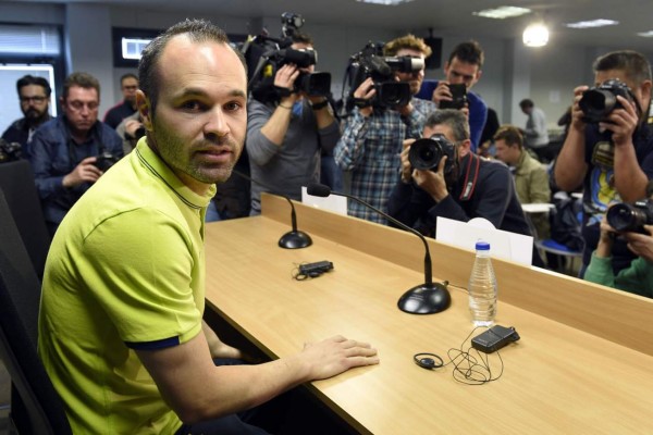 Iniesta: 'Ganar el clásico nos dejaría en una posición muy buena'