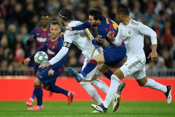 Liga de España pretende reanudar la actividad en junio