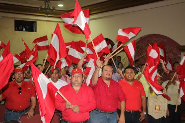 Alcaldes liberales piden a Elvin Santos que lance candidatura presidencial