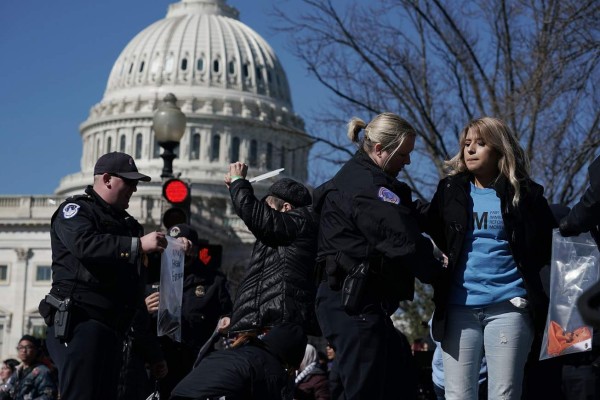 ONU: EEUU detiene a inmigrantes bajo condiciones abusivas