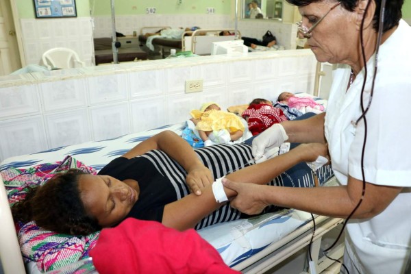 Hondureña da a luz a trillizos en el Materno Infantil de El Progreso