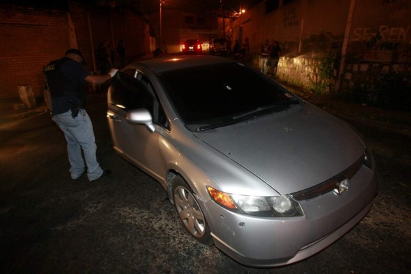 Mareros montan reten y roban vehículos en Tegucigalpa