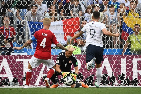 Francia y Dinamarca empatan sin goles y clasifican a octavos de final