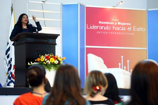 Mujeres hondureñas ganan menos que los hombres