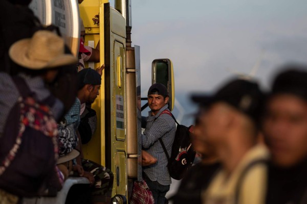 Segunda caravana de migrantes avanza hacia EEUU por sur de México