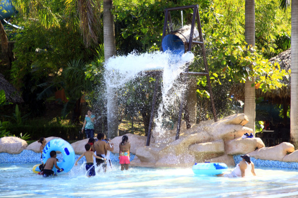 Con llamativos descuentos buscan atraer a los turistas en San Pedro Sula