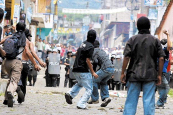 Queman casa de alcalde reelecto