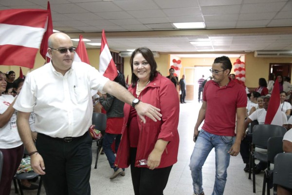 Piden al TSE intervenir para que bajen cuota de inscripción