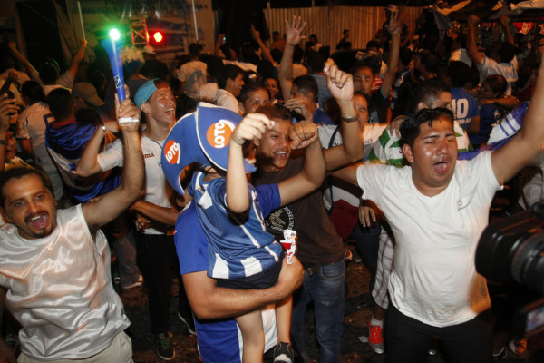 Vídeo: Hondureños celebran en las calles el triunfo ante Costa Rica
