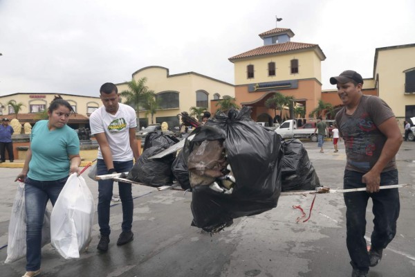 Cholomeños se unen en jornada de limpieza y clamor de paz