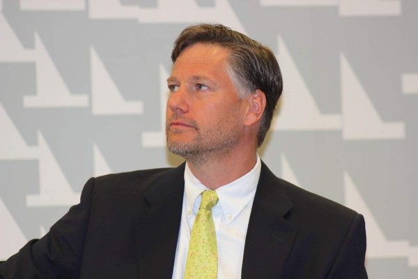 Trump designa al republicano Christopher Landau como embajador en México