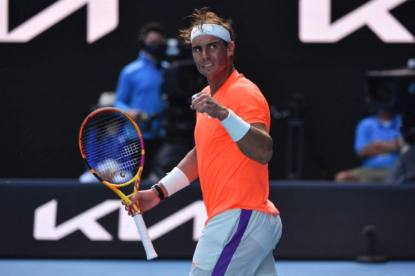 Nadal avanzó sin problemas a los cuartos de final del Australian Open