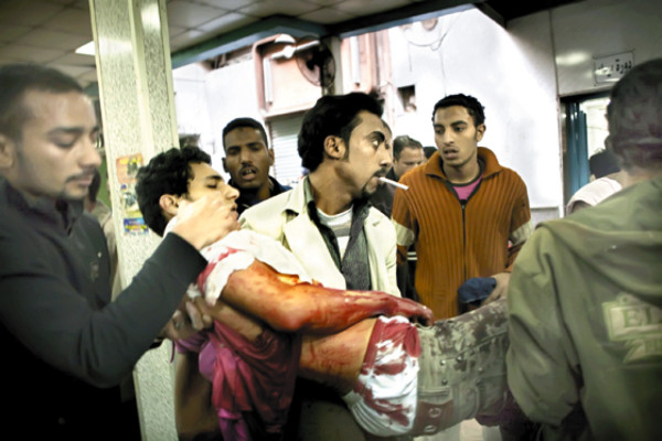 Cambios de Mubarak no silencian a los egipcios