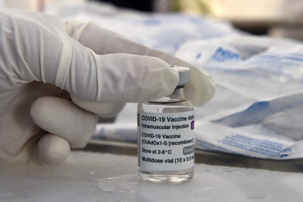 OMS exige a laboratorios que compartan con Covax el 50% de sus vacunas anticovid