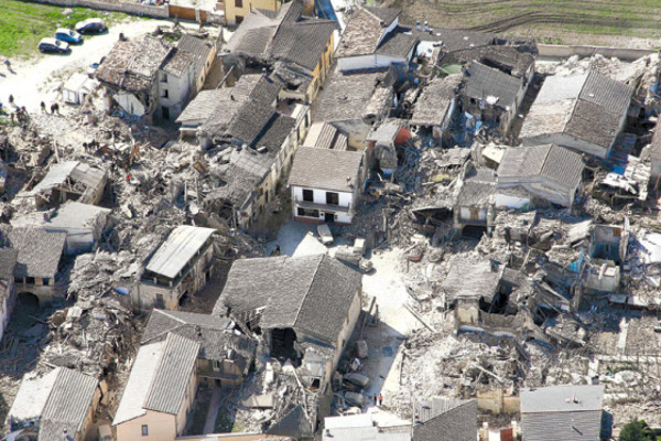 Asciende a 235 el número de muertos por sismo