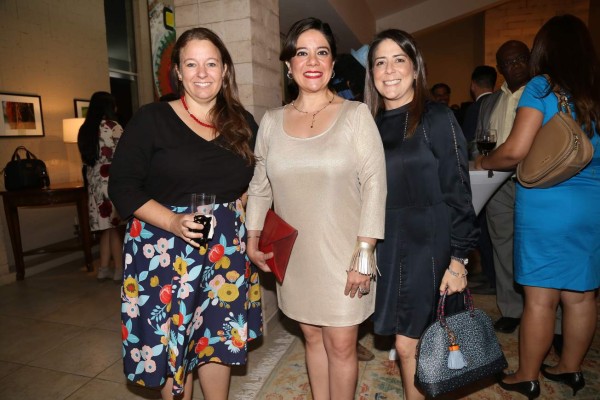 Despedida a Katherine Tarr por la embajada de USA