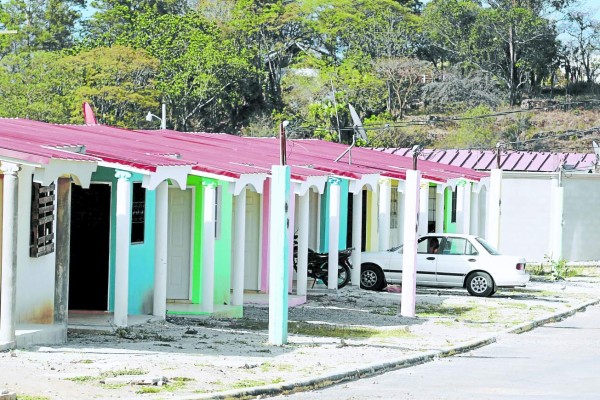 Proyecto Rosa Elena de Lobo está plagado de irregularidades