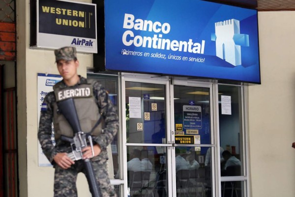 Extenso historial de anomalías y sanciones arrastraba banco de los Rosenthal