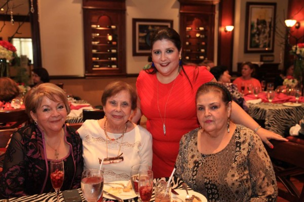 Los 70 años de Rosa Idalia Arias de Gavidia