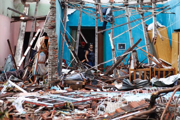 Dolores, un pueblo uruguayo arrasado por un mortífero tornado