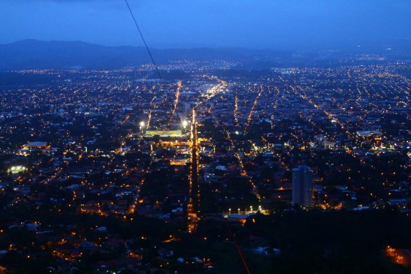 Lluvias leves y chubascos continuarán hoy en Honduras