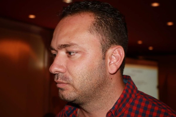 Denuncian piñata de permisos a interurbanos