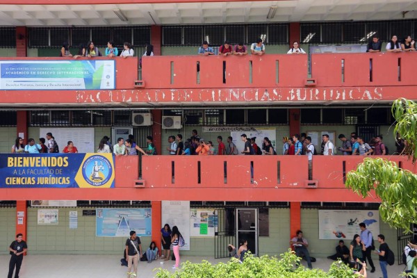 Facultad pide que Sala Constitucional anule el fallo que permite la reelección