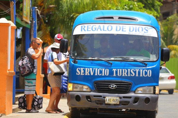 Roatán busca consolidarse como un destino de cruceristas