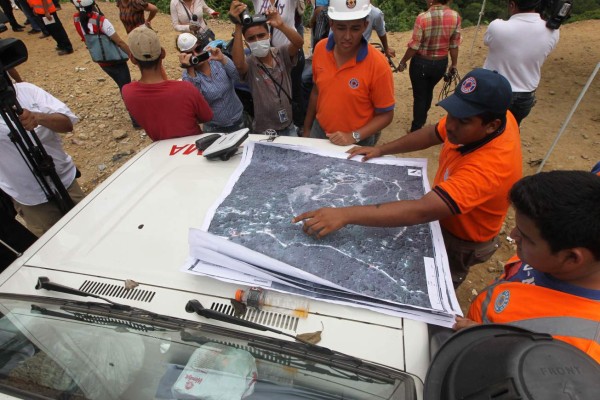 Las esperanzas se agotan para encontrar vivos a los ocho mineros