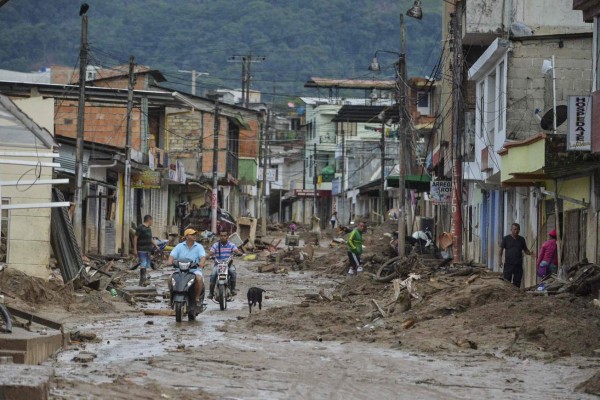 Desolación, destrucción y muerte: el drama después de la tormenta en Colombia