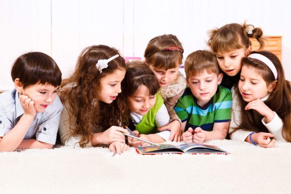 Niños que leen tienen mayor éxito