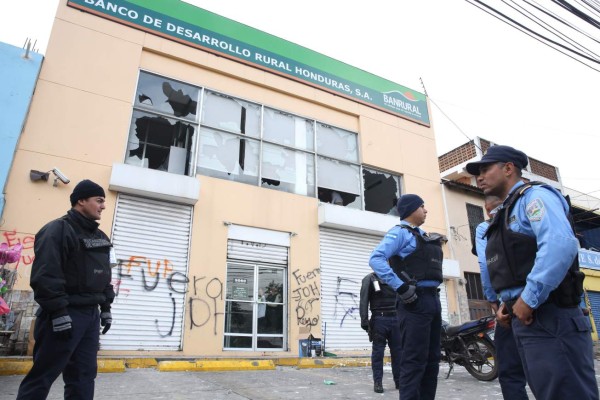 Anarquía en Tegucigalpa por protestas