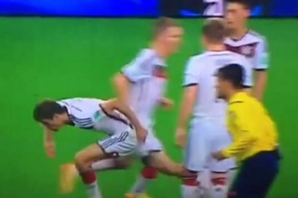 Los mejores memes de la caída de Thomas Müller