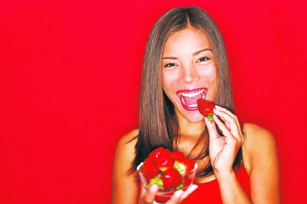 El masaje prenatal calma a la madre y al bebé