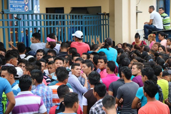 Para generar 150,000 empleos se necesita simplificar trámites