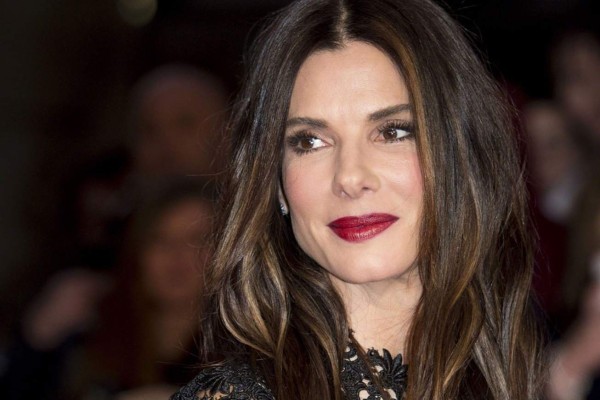 Sandra Bullock estrena 'novio joven y sexy'