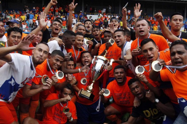 ¡La UPNFM se gradúa y es el nuevo equipo de la Liga Nacional de Honduras!