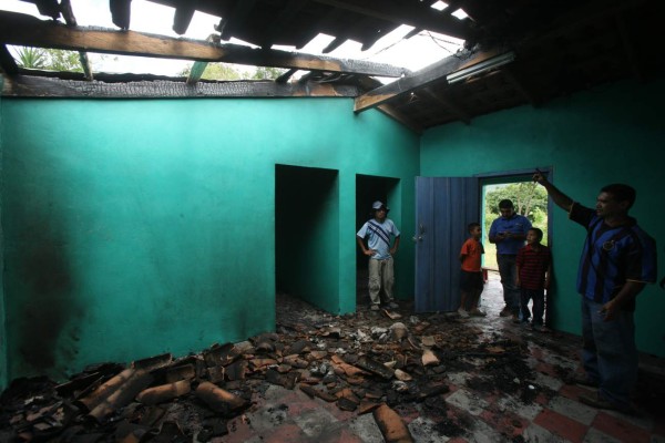 Queman casa con todo y conjunto musical en la capital de Honduras